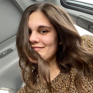 Meet your Posher, Chiara